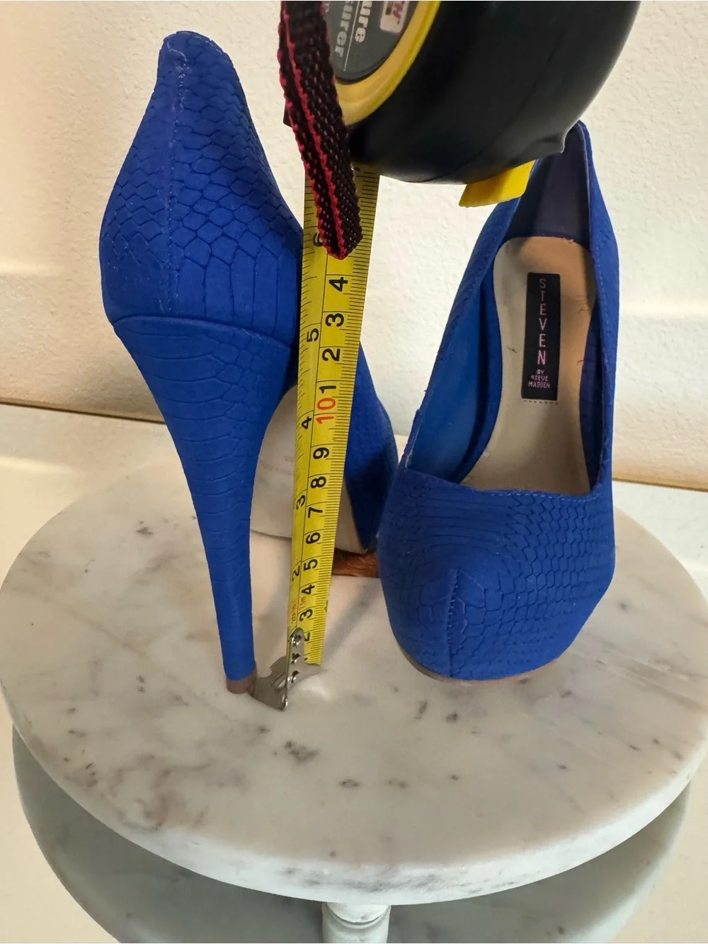 Steven by Steve Madden Electric Blue Textured Round-Toe Pumps - SIZE: 8 M